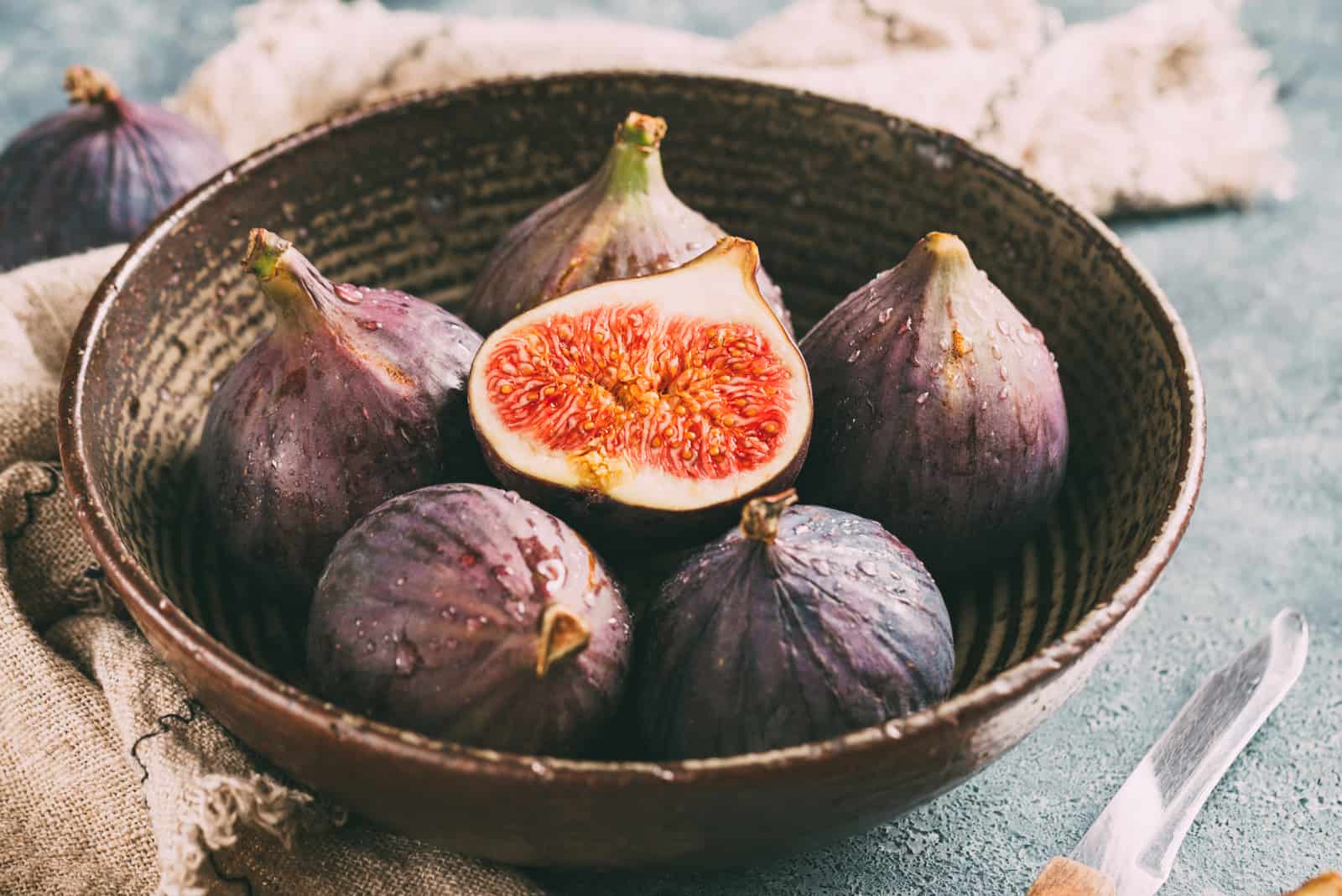 cut figs in a bowl