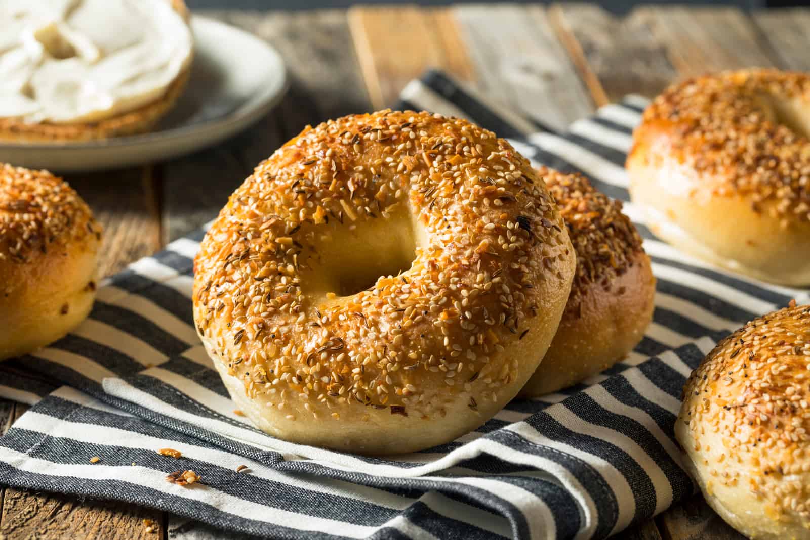 round bagels ready to eat
