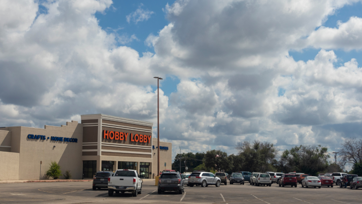 Is Hobby Lobby Dog Friendly, Or Do They Prefer Cats?
