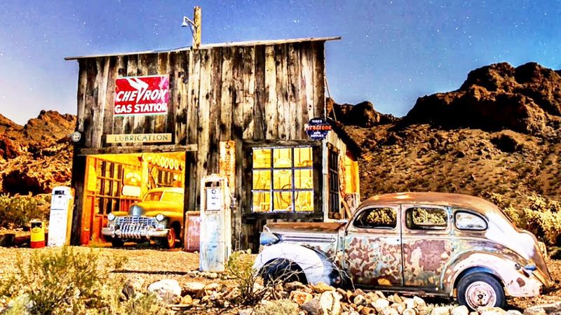 Nelson Ghost Town: Camera-Ready Canine Exploration