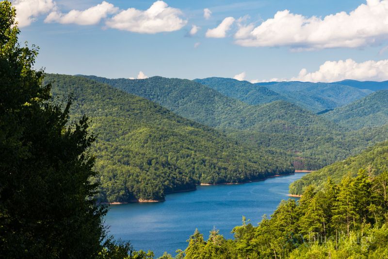 Fontana Lake: Mountain-Ringed Waters Free of Toothy Residents