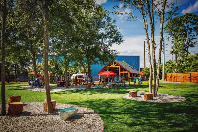 BrewHound Dog Park + Bar – Neptune Beach