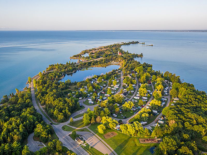 Tawas Point State Park – Sandy Peninsula Paradise