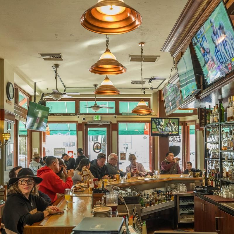 Downtown Joe's American Bar & Grill – Napa