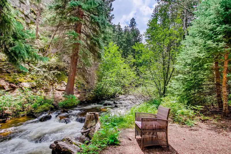 Golden's Canyon Hideaways