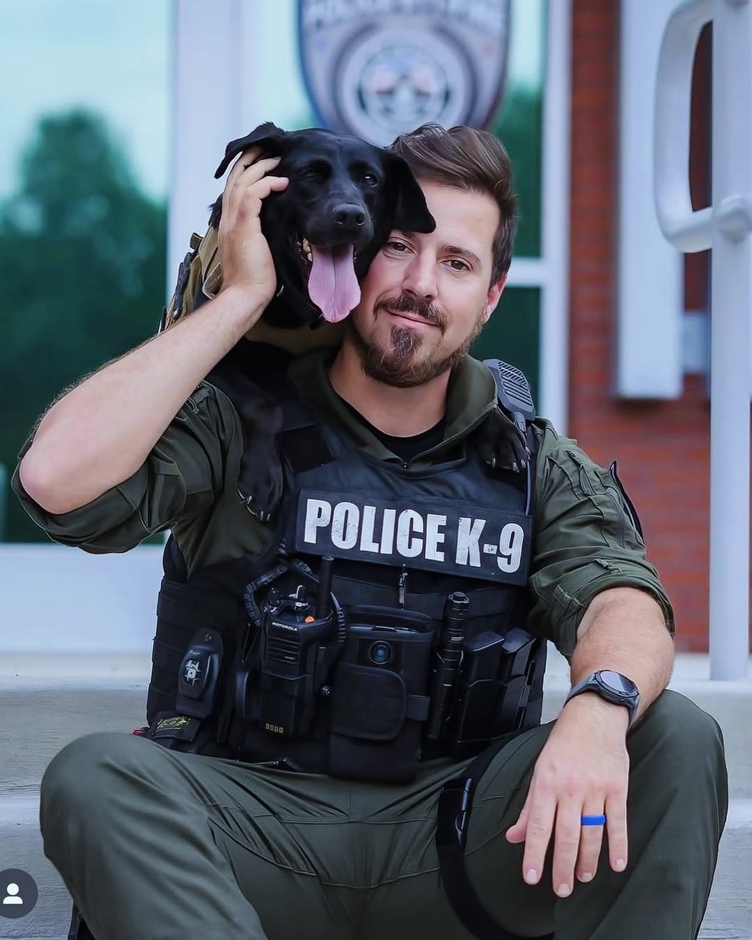 officer and K-9