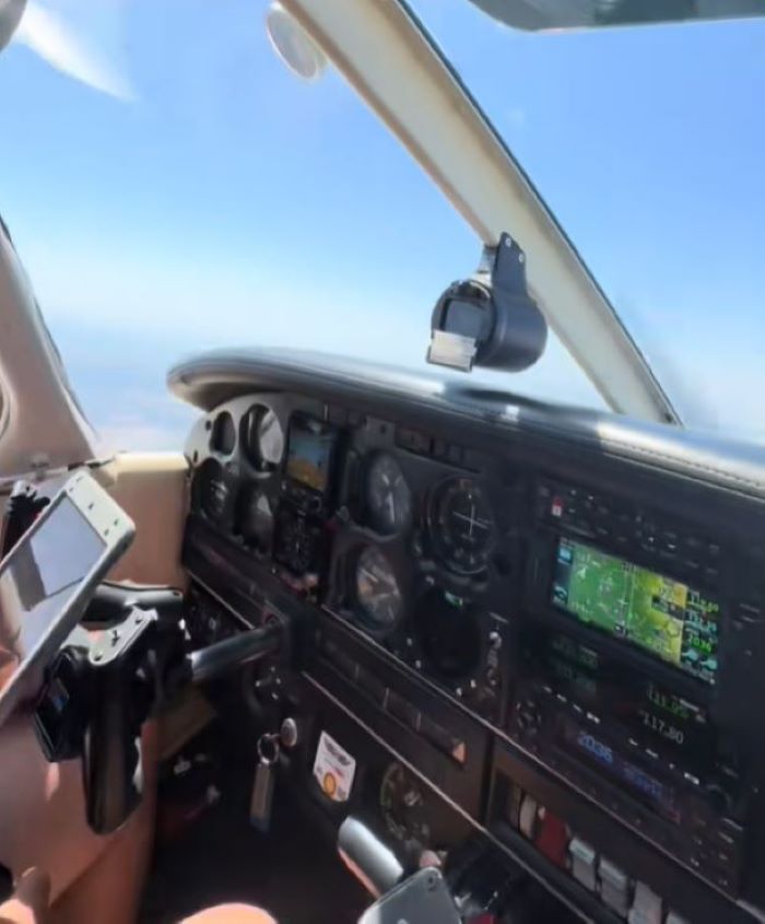 pilot driving
